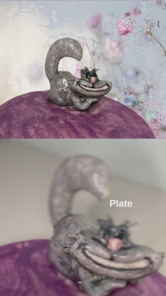 “Cheshire Cat” Plate in purple